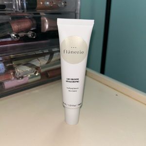 Flânerie Lily Bloom Hyaluronic Vivifying Serum